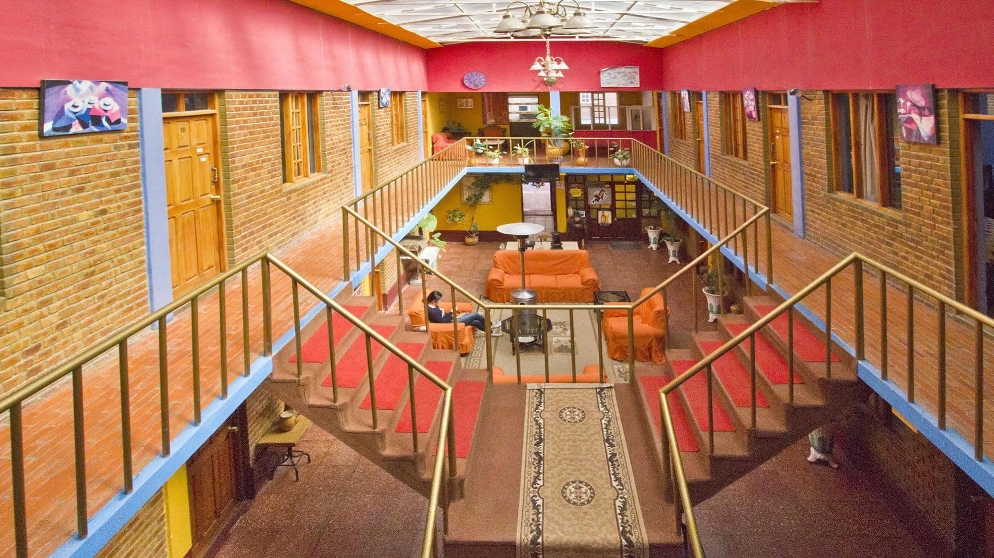 Tonito Hotel Уюни Экстерьер фото